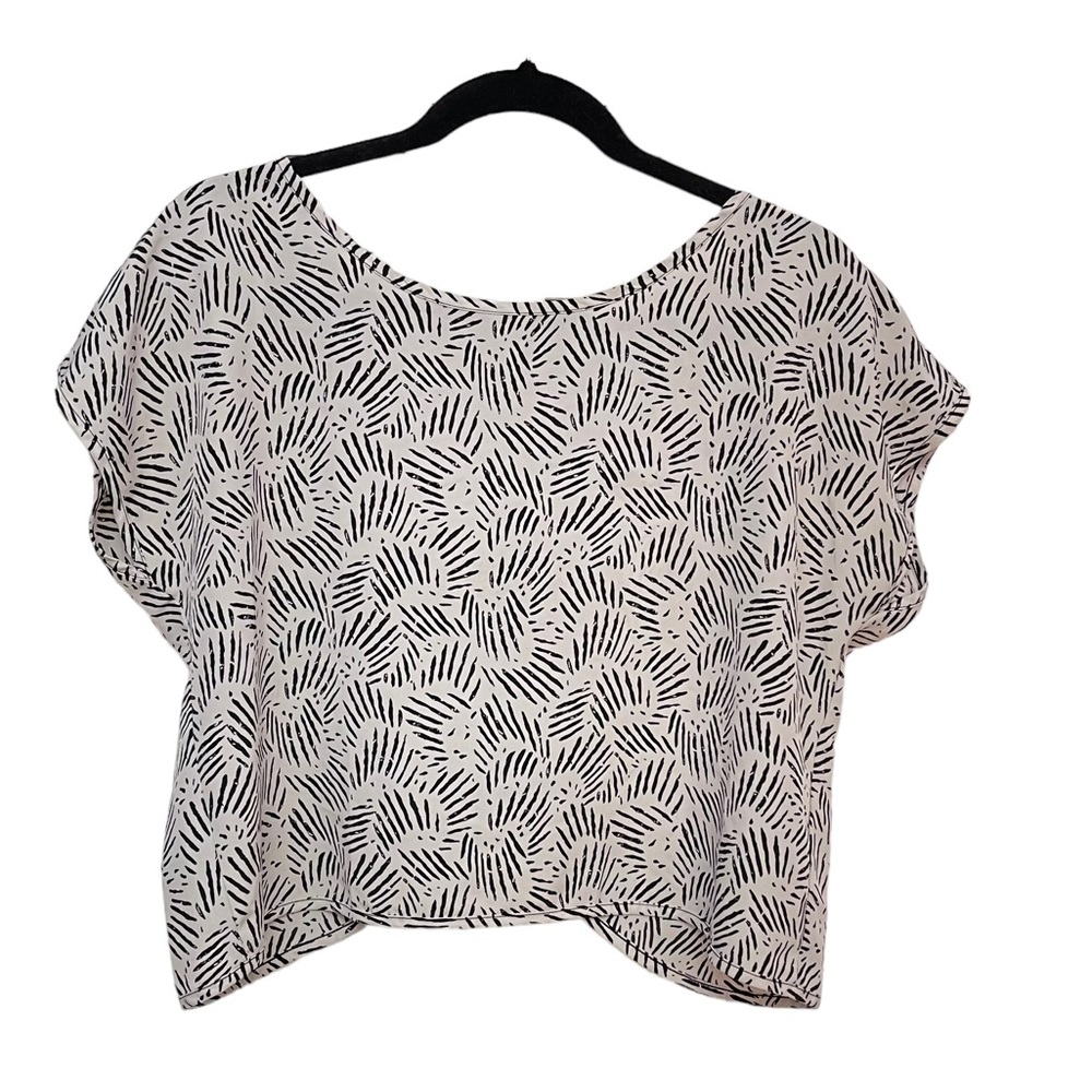 Forever 21 Open Back Crop Top Sheer Geometric Thin White and Black Shirt Size S